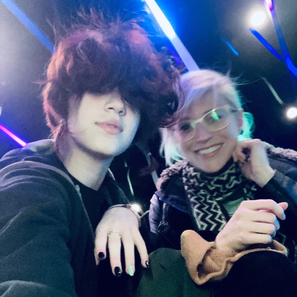 Meet Julie - Picture 5 of 6